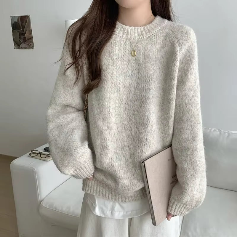 Minimalist Comfort Pullover