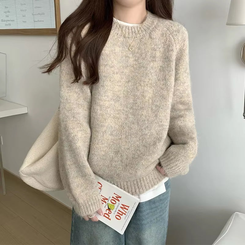 Minimalist Comfort Pullover