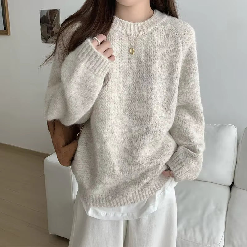 Minimalist Comfort Pullover